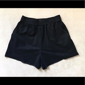 Aritzia Wilfred Free Faux Suede Shorts
